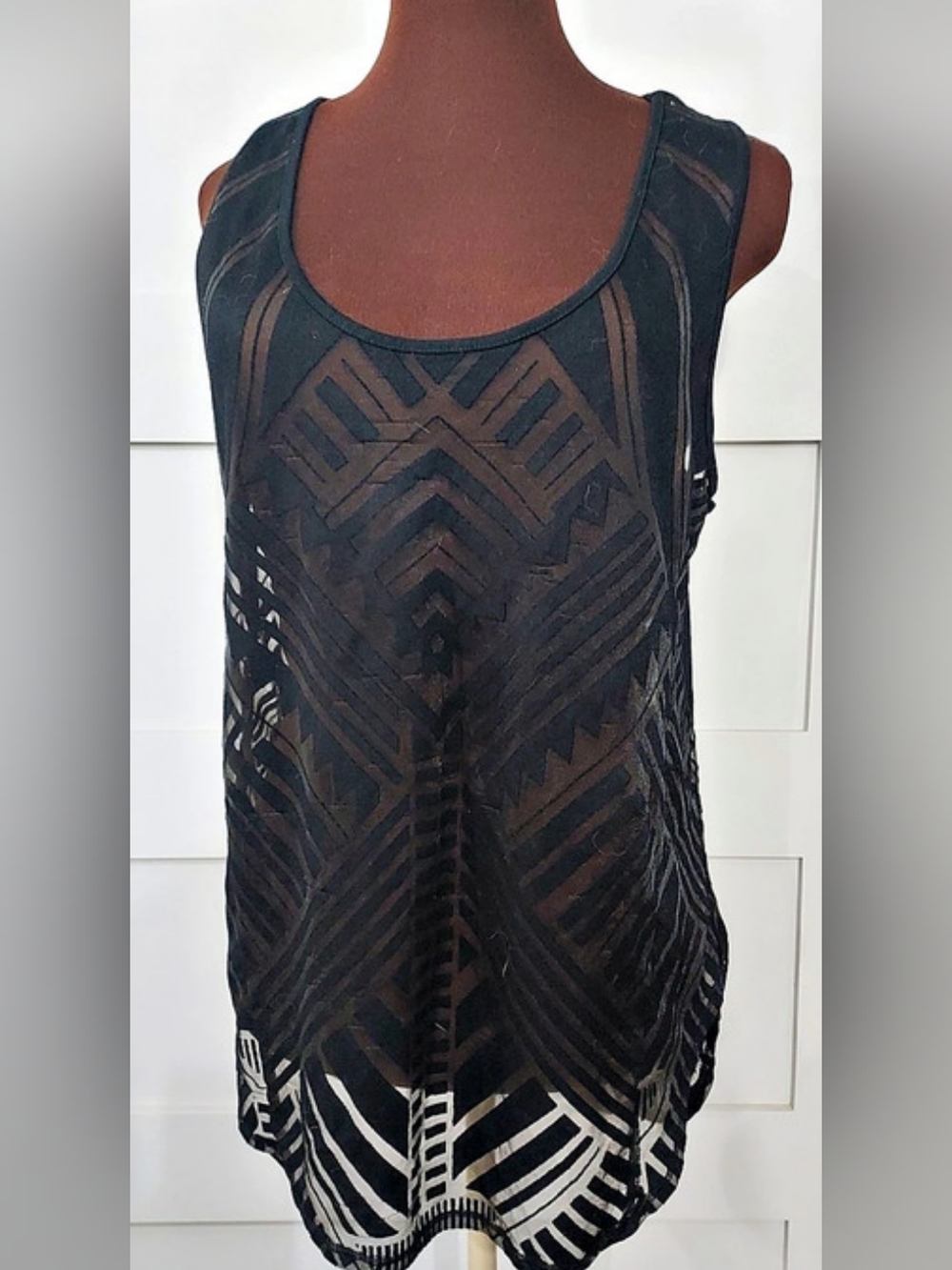 Mossimo Geometric Tank Top in Black & Brown Size Large Like New